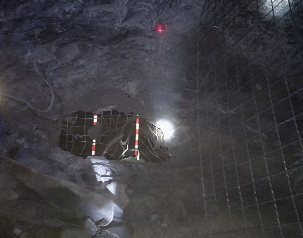 陜煤建設(shè)礦建二公司建莊項目抗災(zāi)排水泵房水倉硐室順利貫通