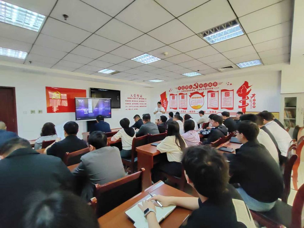 陜煤建設煤礦運營服務分公司：深學賀信精神 凝聚青春力量