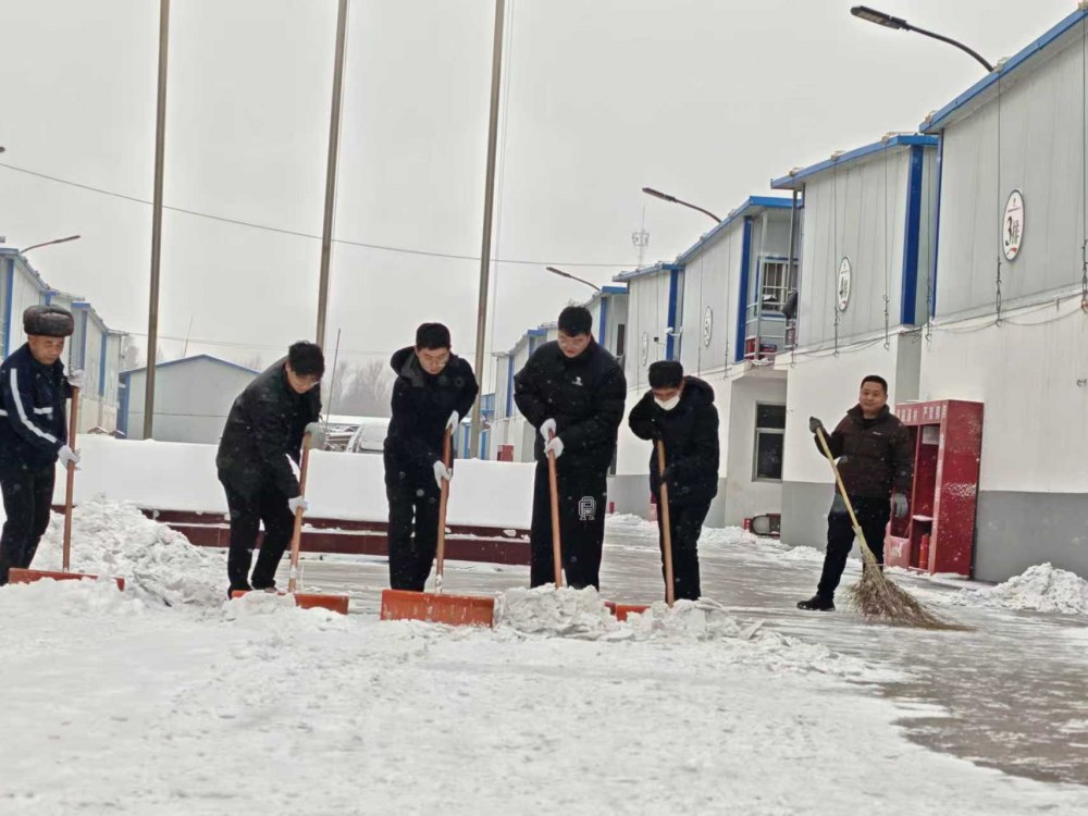 陜煤建設煤礦運營服務分公司：設備“御醫(yī)”開良方，雪后問診保平安