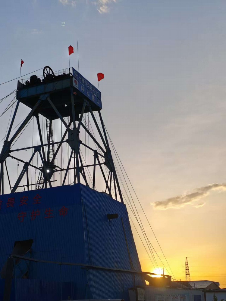 陜煤建設礦建二公司：礦建工地的冬日暖陽