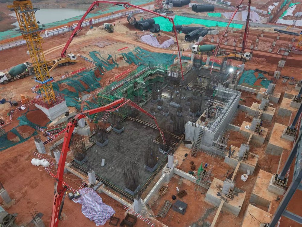 陜煤建設天工公司：陜煤汨羅電廠2×100萬千瓦燃煤發電工程1號汽機房汽機基座底板混凝土澆筑圓滿完成