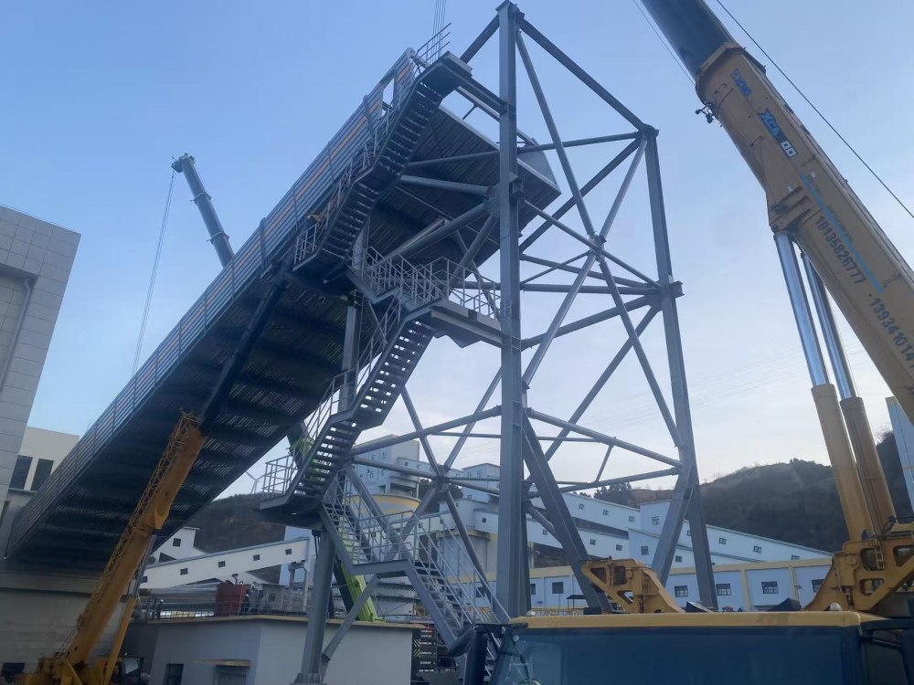 陜煤建設韓城分公司土建十一項目部:煤海筑廠忙節慶 攻堅奮進正當時