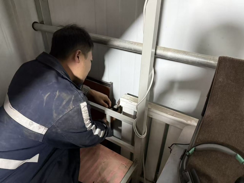 陜煤建設(shè)煤礦運(yùn)營(yíng)服務(wù)分公司：小寒不寒，暖流涌動(dòng)