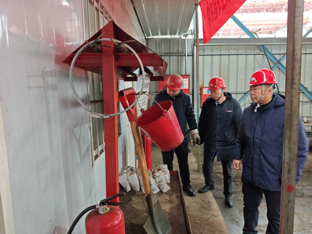 陜煤建設(shè)渭南分公司第三安裝項目部：黨建紅引領(lǐng)筑牢機(jī)電安裝安全 “暖防線”