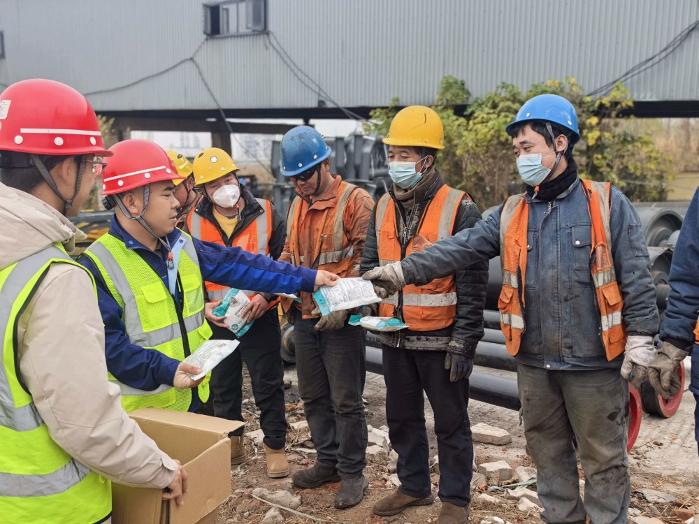 陜煤建設(shè)路橋分公司荊州項(xiàng)目收官?zèng)_刺守底線,暖心護(hù)航保平安