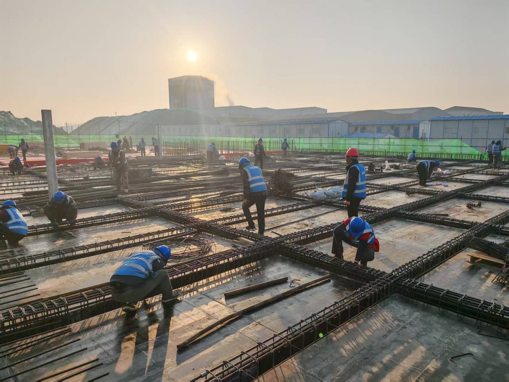 奮戰十八晝夜，澆筑信陽新篇章