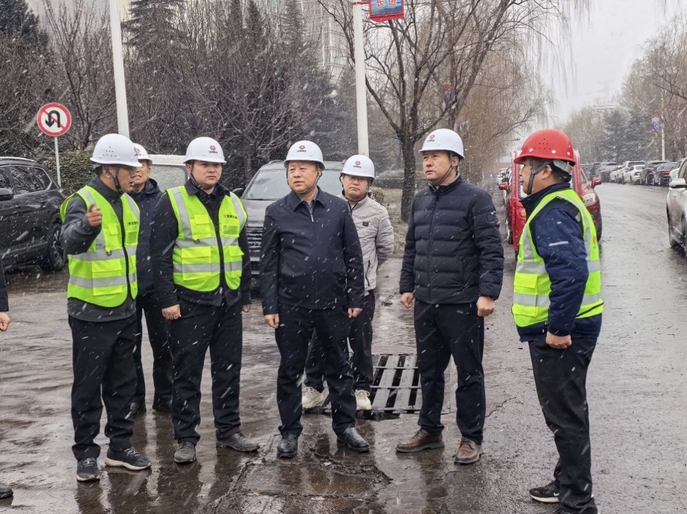 趙敬凱深入渭南分公司大佛寺棧橋大修工程現場檢查指導工作