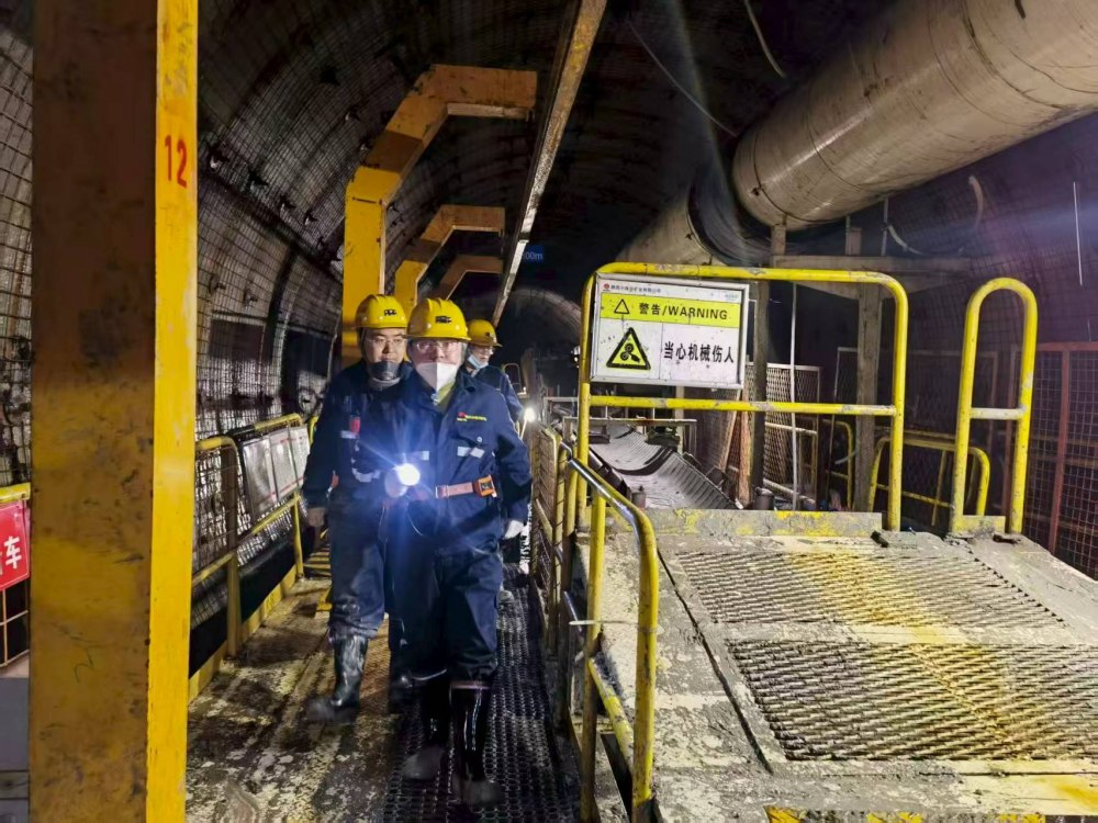 陜煤建設煤礦運營服務分公司:收心歸位拉滿弦 筑牢防線保開工