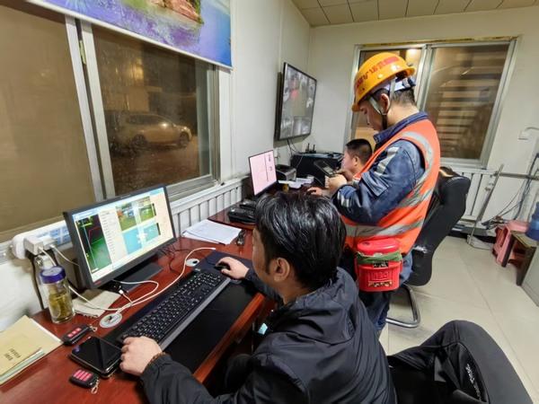 陜煤建設煤礦運營服務分公司:聞令而動護穩定 全力以赴筑防線